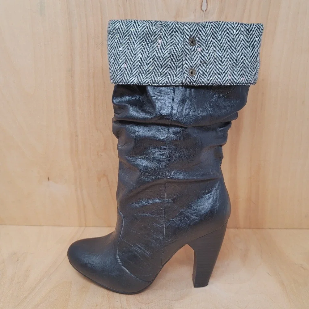 QUPID Women's Boots Size 6.5 Black Knee Hi Roll Down Tweed Pull Ons